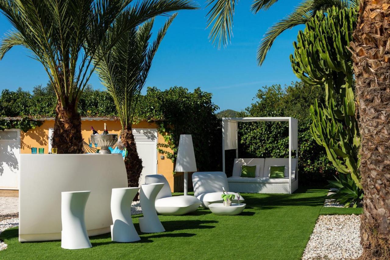 Serena Villa Sant Francesc de s'Estany Exterior photo