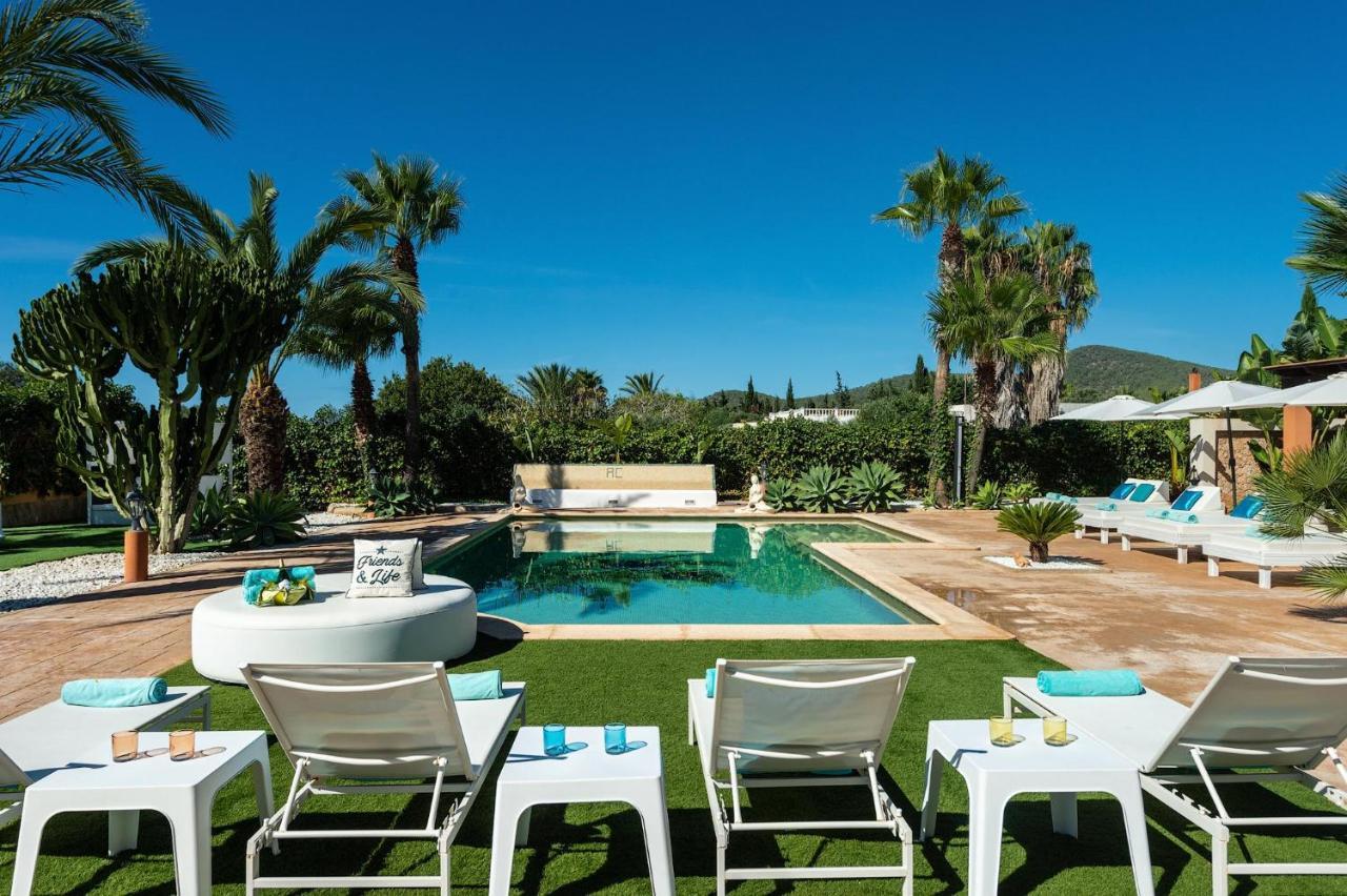 Serena Villa Sant Francesc de s'Estany Exterior photo